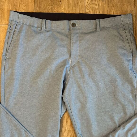 NWOT TOMMY BAHAMA LIGHT BLUE PANTS SIZE 42x32 PERFECT CONDITION - Picture 2 of 6